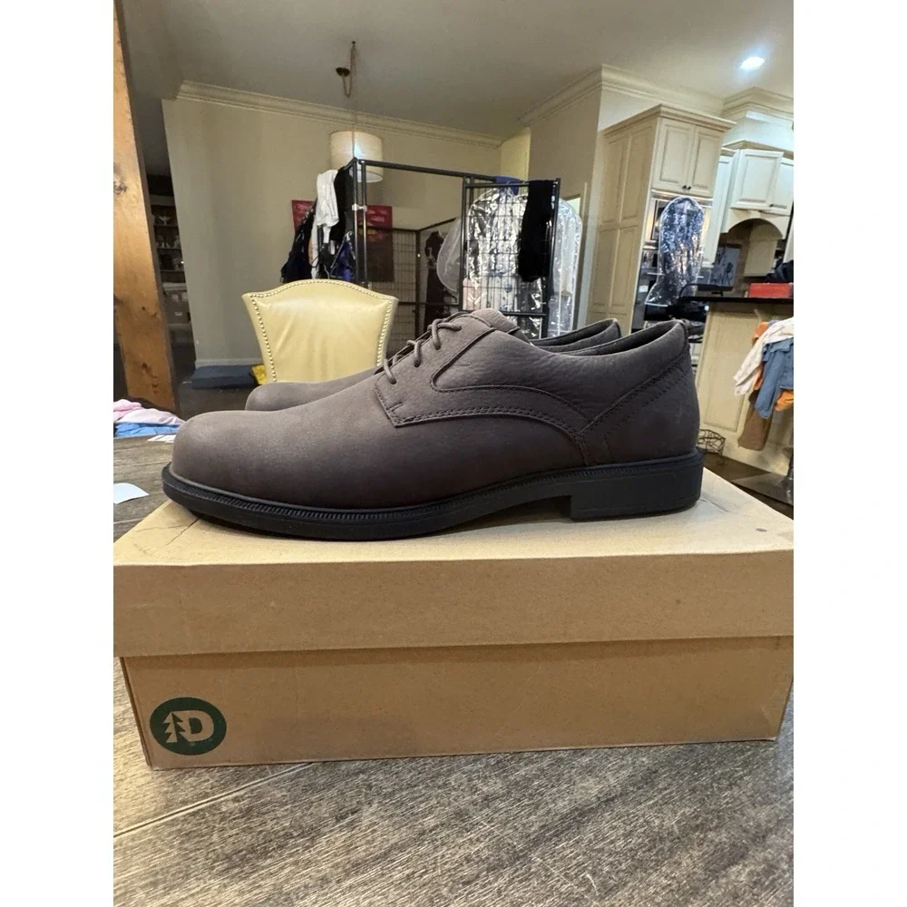 Dunham Jericho Oxfords feature a brown nubuck leather upper Size‎ 15D Waterproof
